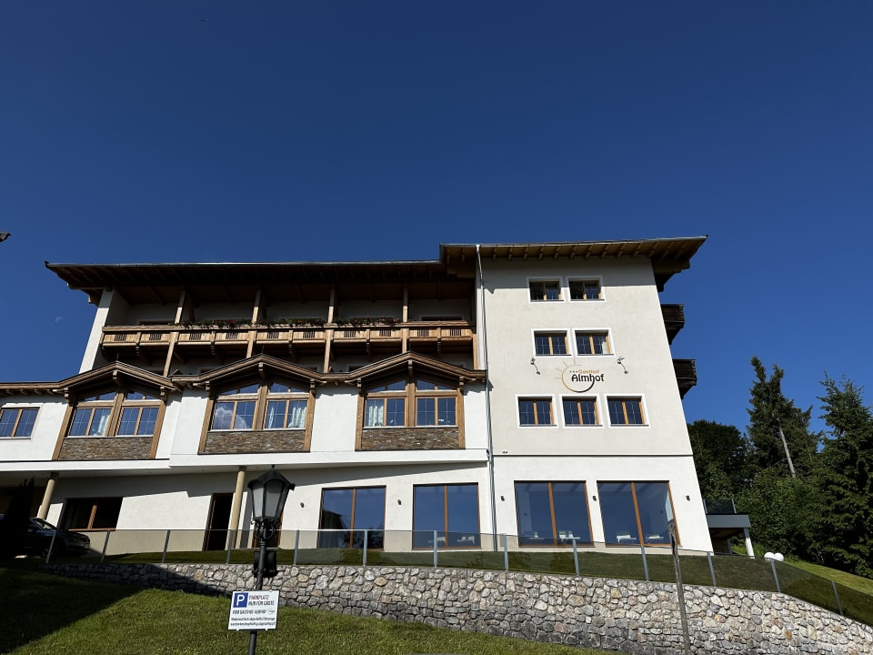 Außenansicht Gasthof Almhof