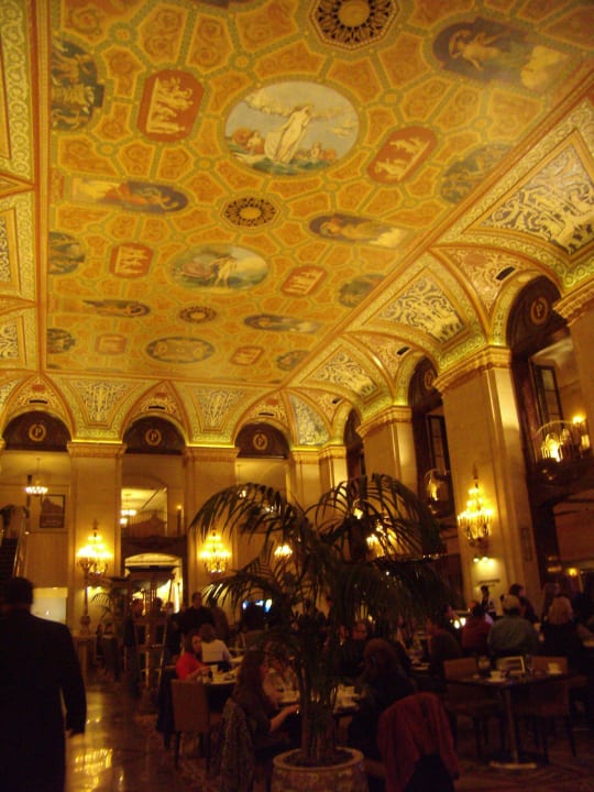Decke der Hotel-Lobby Palmer House A Hilton Hotel