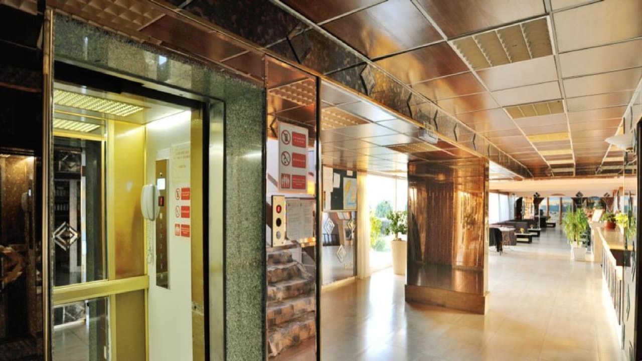 Lobby Hotel Lito