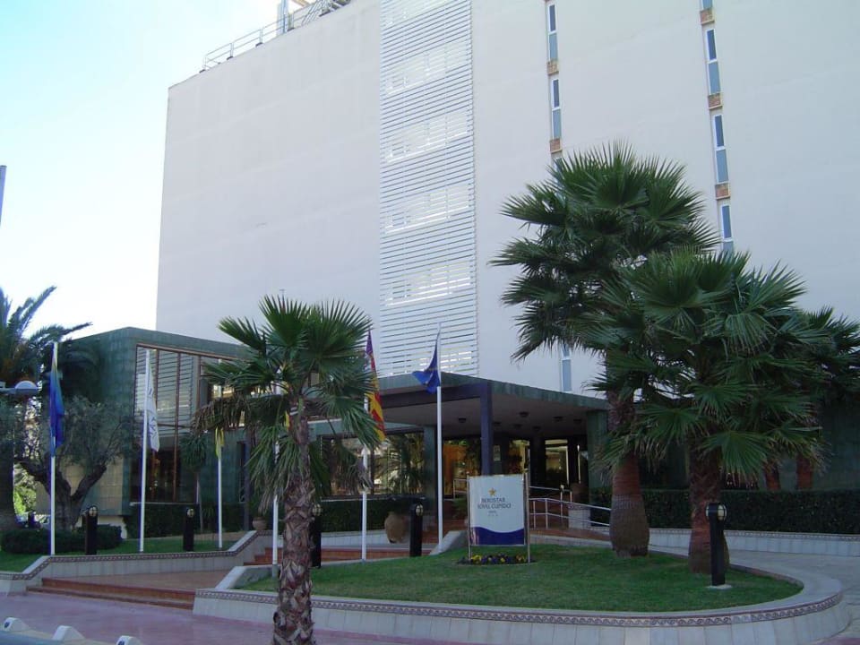 Eingang Iberostar Waves Bahia de Palma