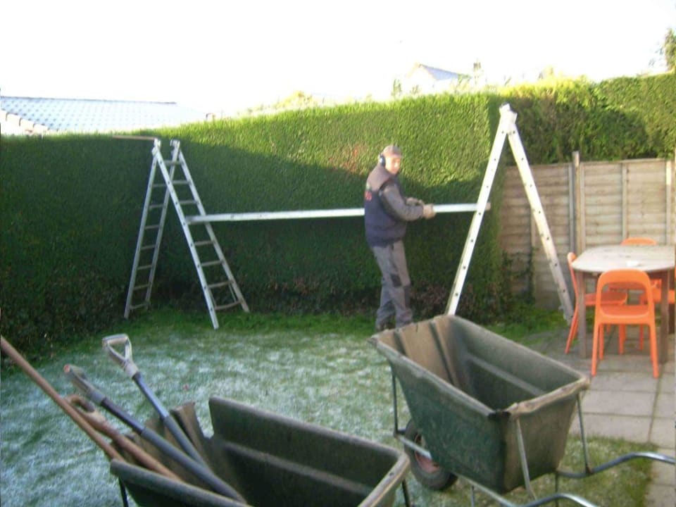 Ruhestörung durch Gartenarbeiter Hotel Duinendaele