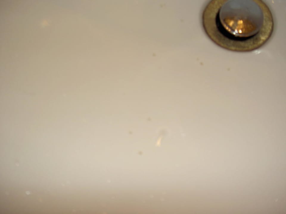 Abgeschlagenes Waschbecken Sanotel Bad Gastein