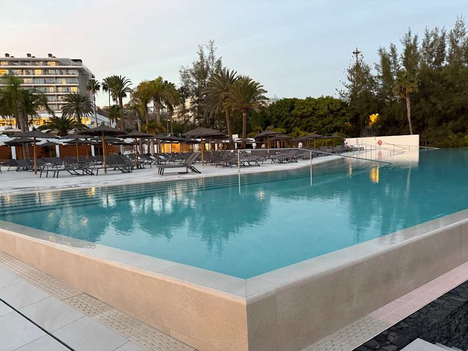 Pool Paradisus by Meliá Gran Canaria