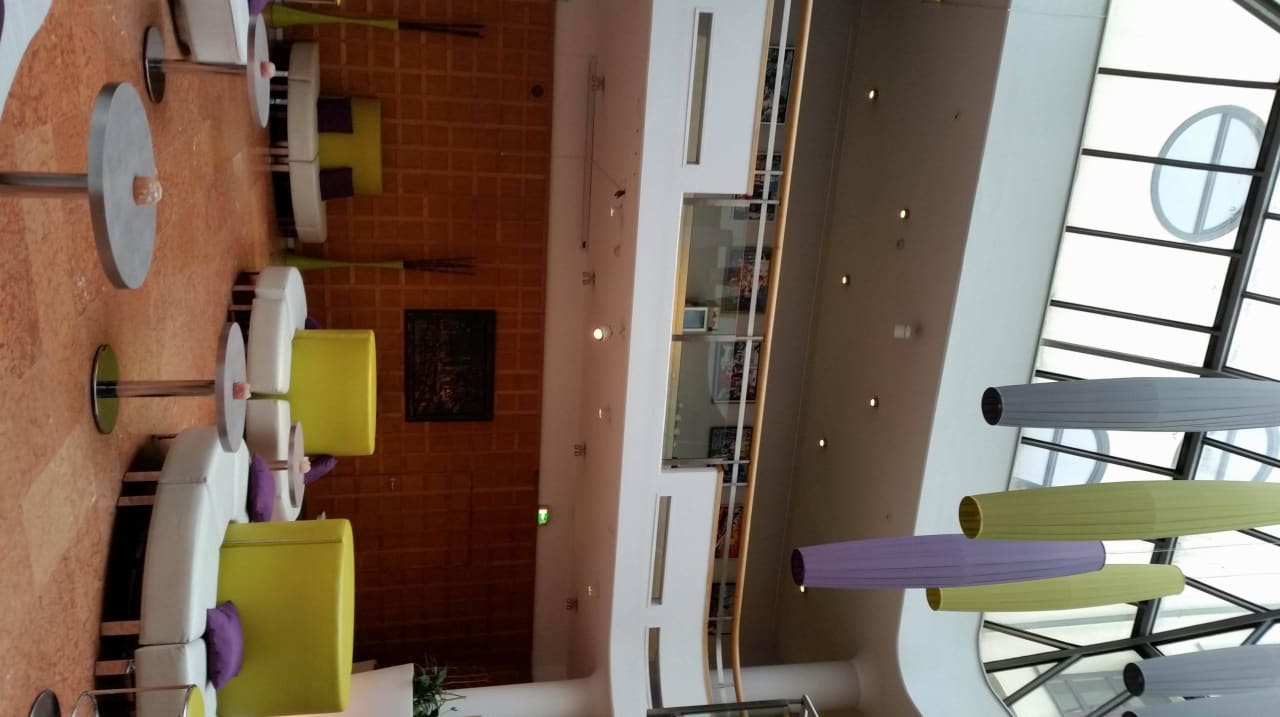 Hotel Freizeit und Empfangsbereich Dorint City-Hotel Salzburg