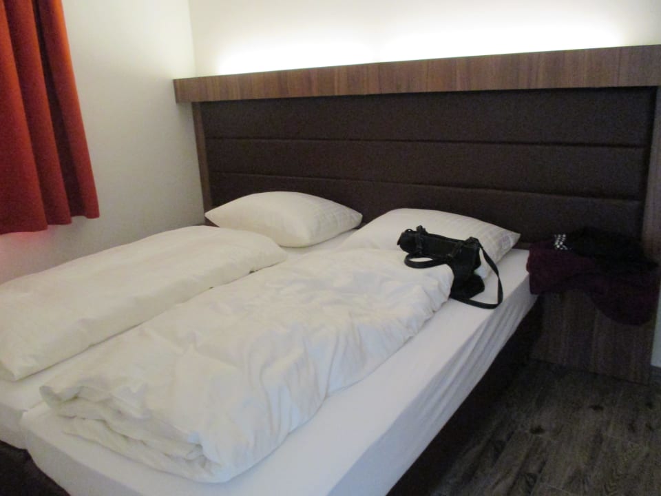Schlafzimmer LAGOVIDA Ferienresort am Störmthaler See