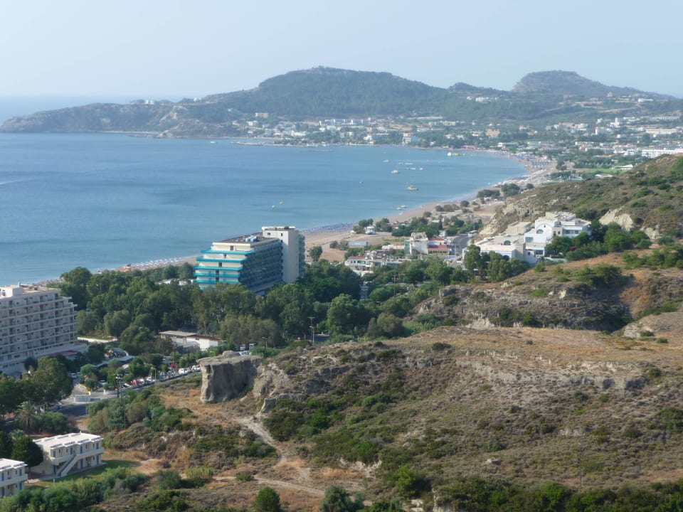 Blick zum Hotel und nach Faliraki Hotel Calypso Beach