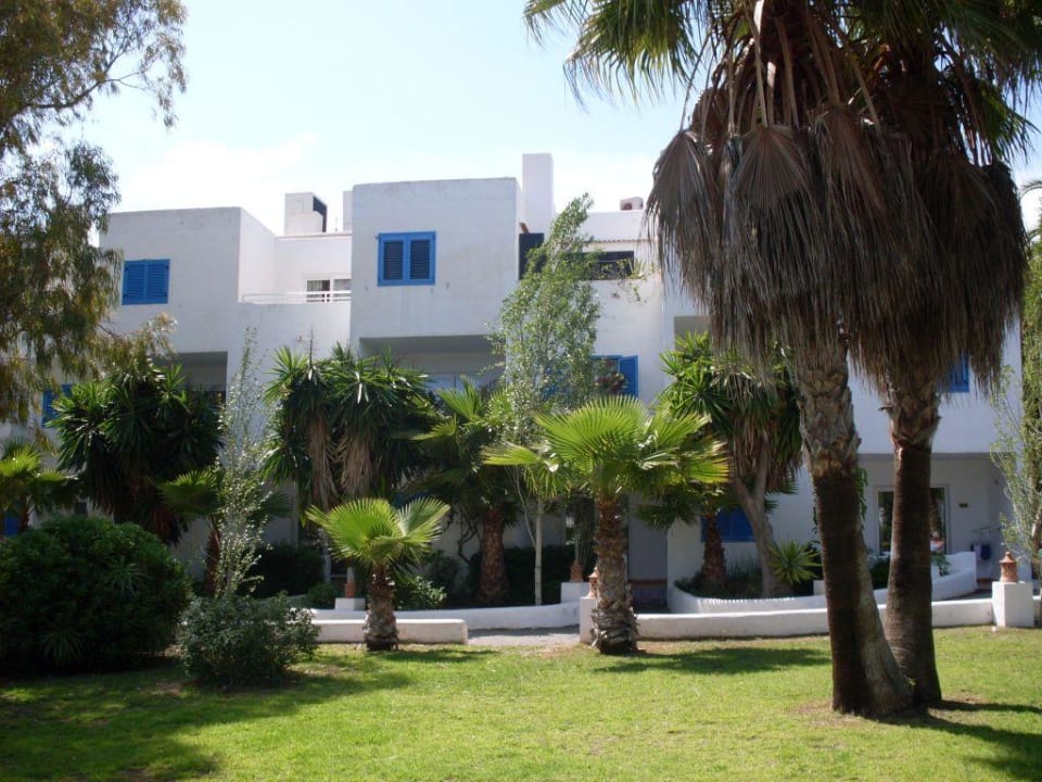 Eines der vielen Wohneinheiten Cala Llenya Resort Ibiza