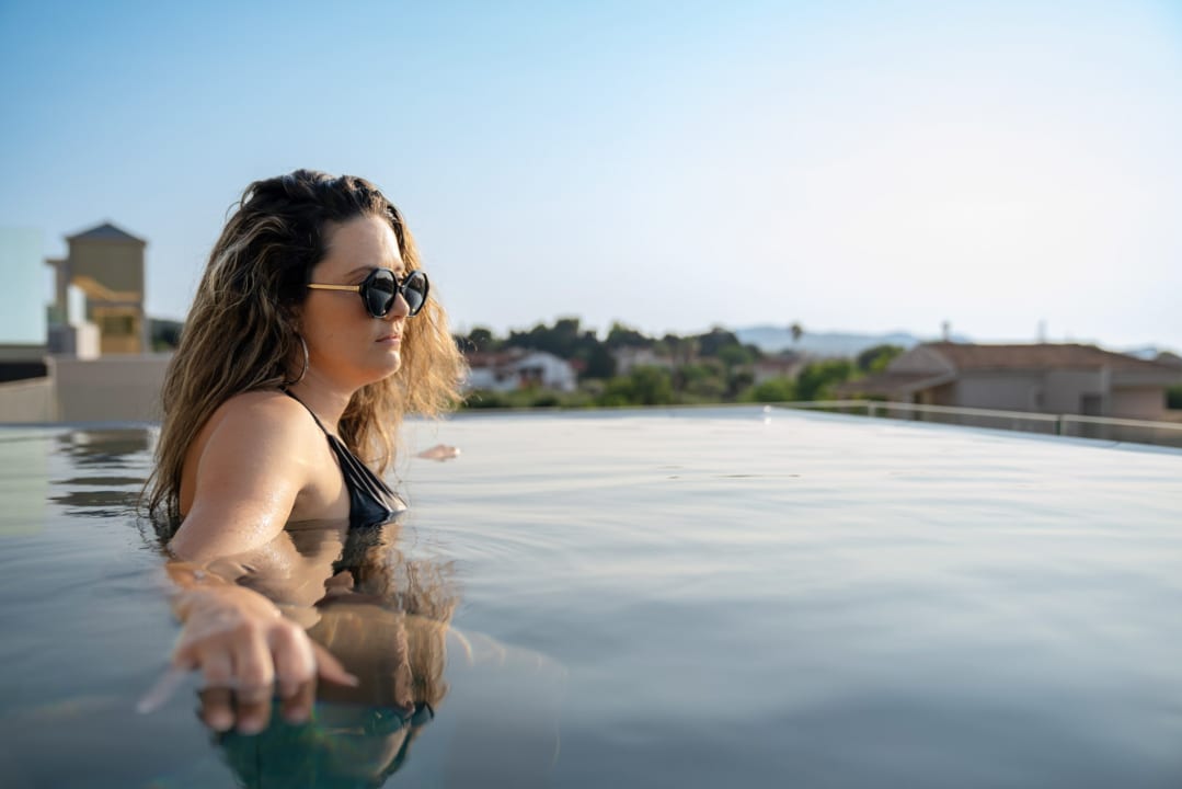 Pool Thimios Acharavi Suites