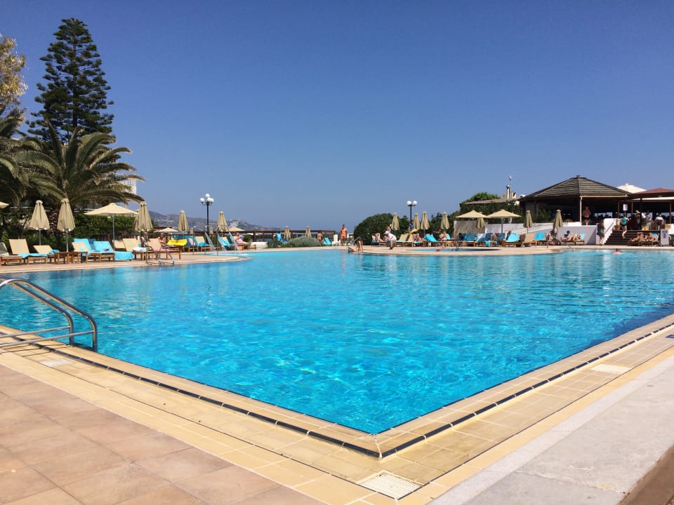 Pool Apollonia Beach Resort & Spa