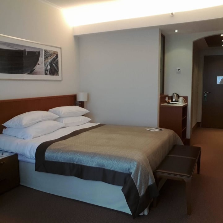 Bett ATLANTIC Hotel Wilhelmshaven