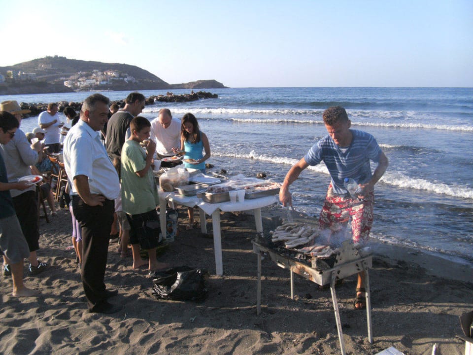 Das unvergessliche Barbecue am Strand Stone Village Petrino Horio