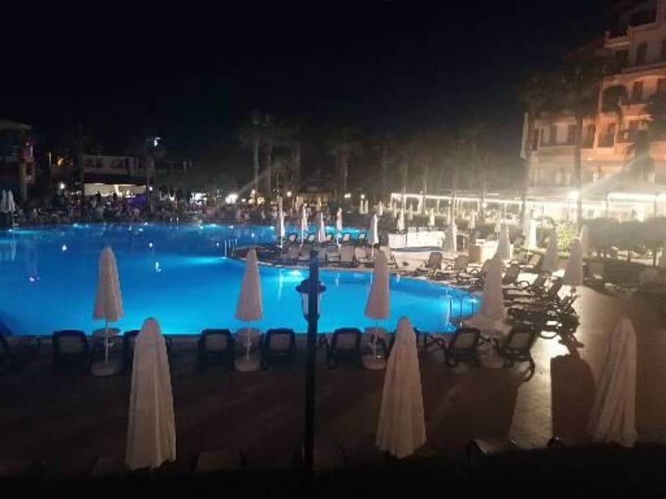 Pool Bella Resort & Spa