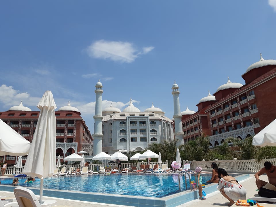 Pool Royal Taj Mahal Hotel