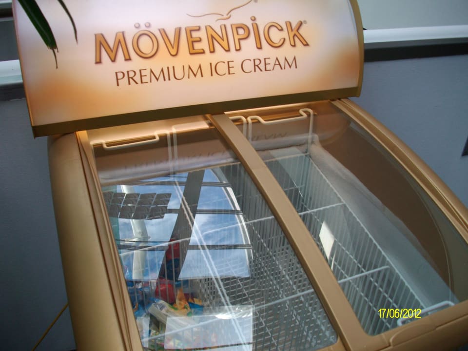 Eiscreme vor dem Seminarraum - Gratis Lindner Hotel Leverkusen BayArena, part of JdV by Hyatt