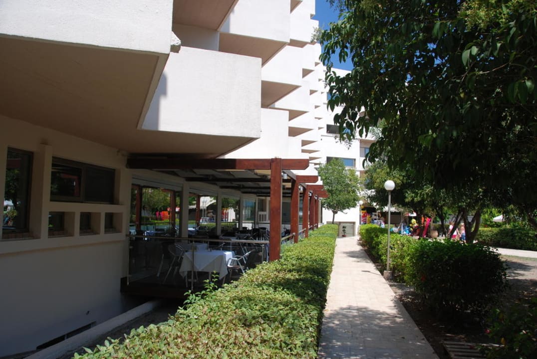 Zewnętrzna część restauracji Ialyssos Bay