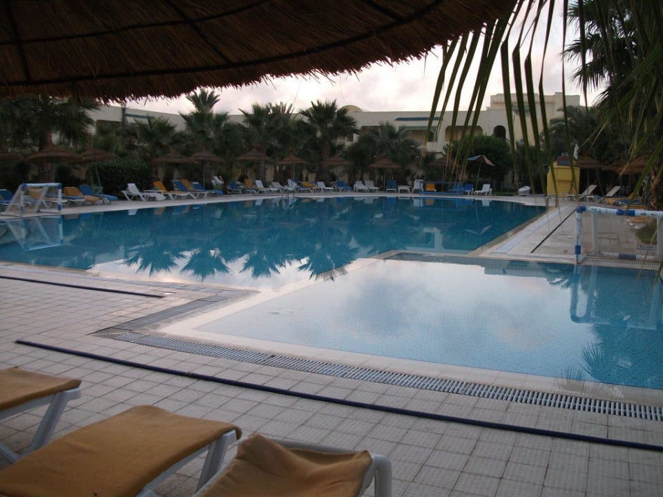 Piscine principale The Ksar Djerba Charming Hotel & SPA