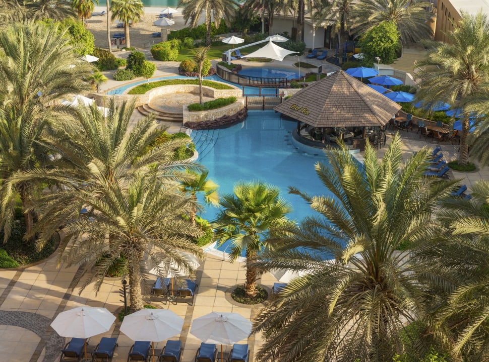 Pool Sheraton Hotel & Resort Abu Dhabi