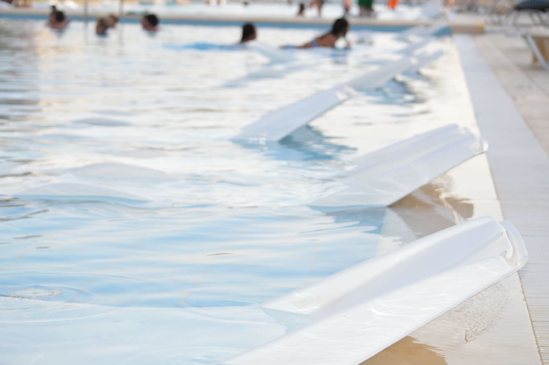Gemütliche Liegen JAZ Aquamarine Resort