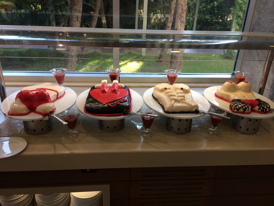 Gastro Saturn Palace Resort Hotel