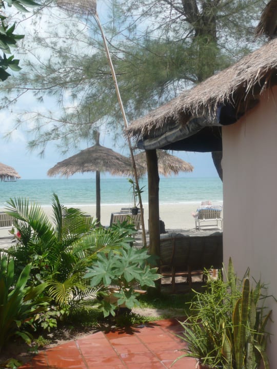 Blick auf den Strand, Rückseite des Restaurants Hotel The Secret Garden at Otres Beach