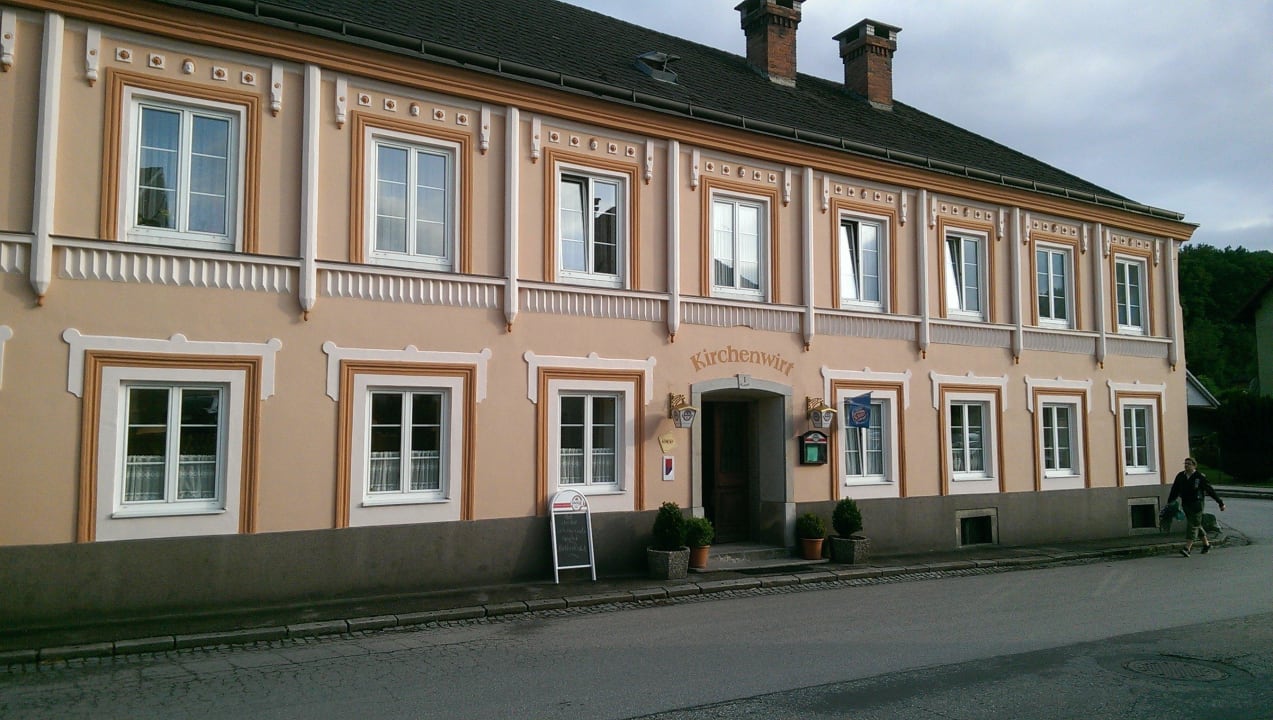 Außenansicht Gasthof Kirchenwirt