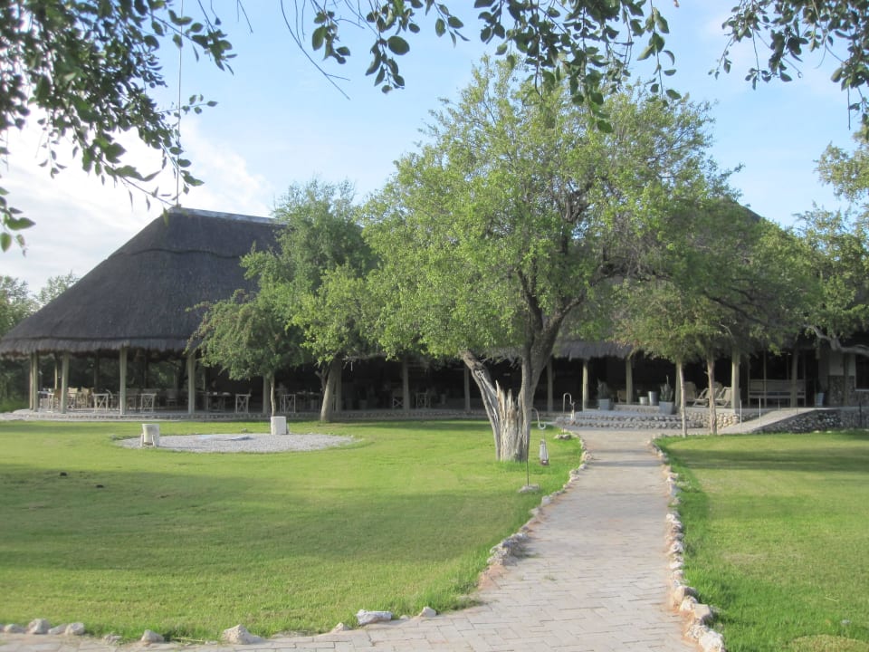 Blick zur Lobby/Restaurant Mushara Bush Camp