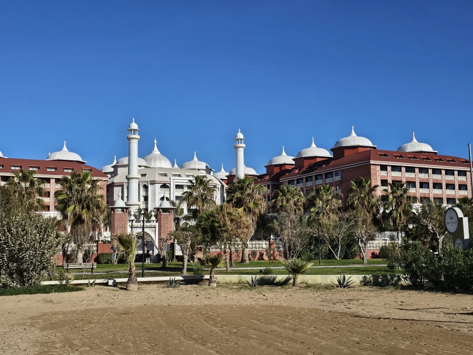 Außenansicht Royal Taj Mahal Hotel