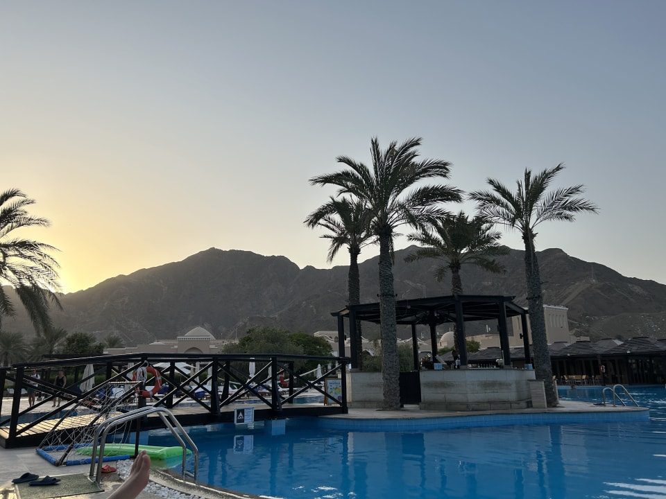 Pool Miramar Al Aqah Beach Resort