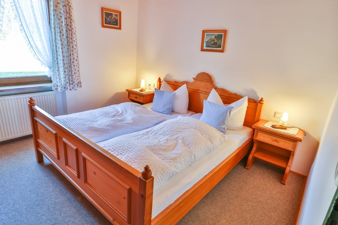 Zimmer Gästehaus zum Weindl