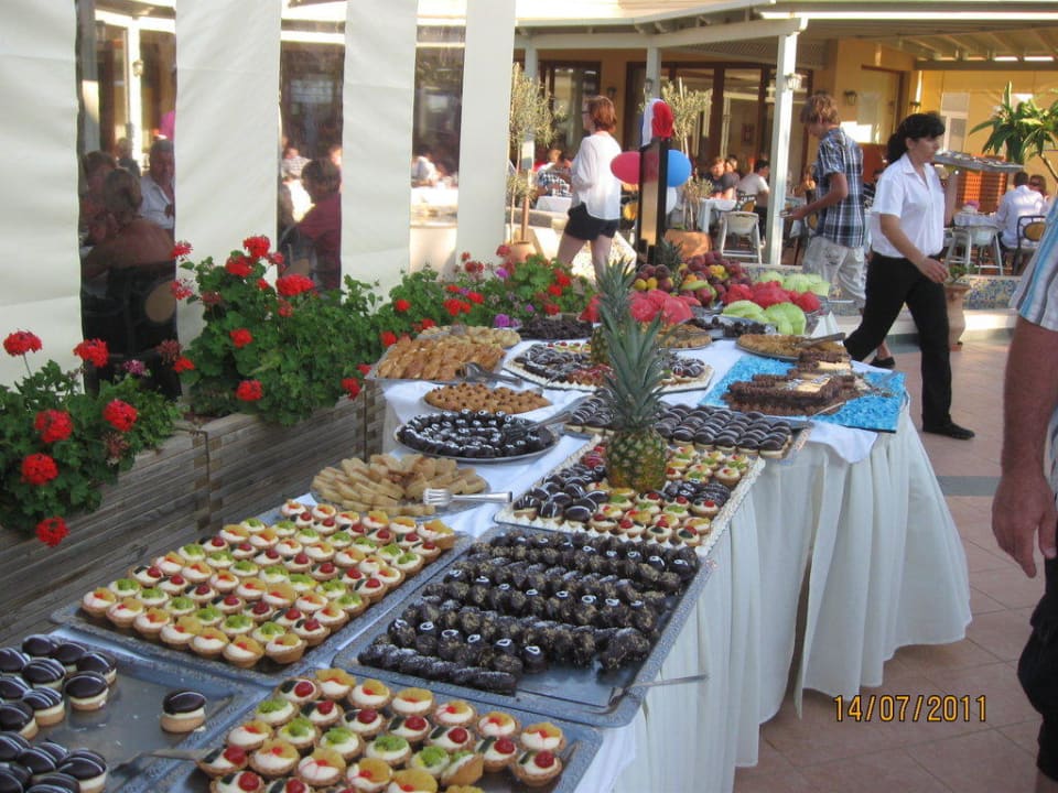Nachtischbuffet-Barbecue Hydramis Palace Beach Resort