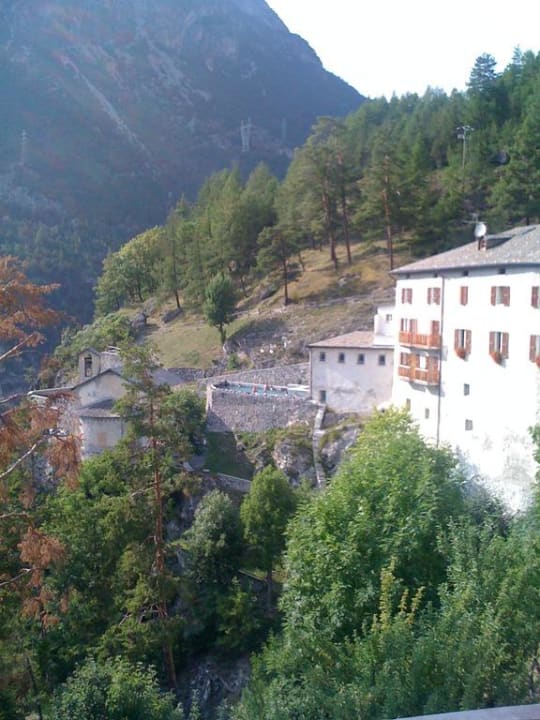 L'hotel dalla strada  Hotel Bagni Vecchi