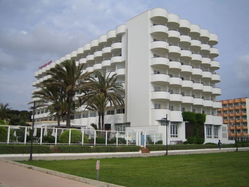 Hotel von der Promenade aus gesehen Hipotels Hipocampo Playa