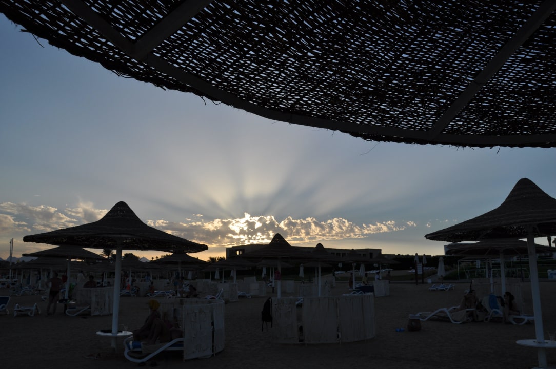 Abendstimmung am Strand Old Palace Resort Sahl Hasheesh