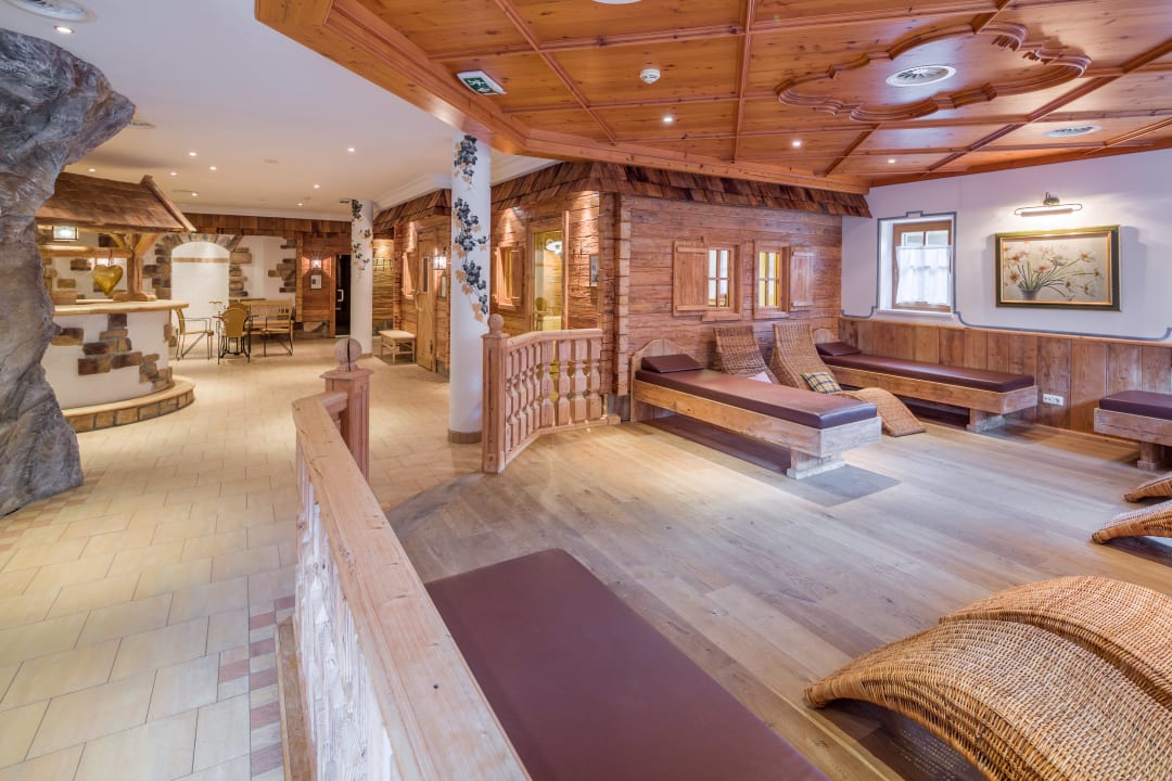 Sport & Freizeit Waidringer Hof · 1. Tiroler Glückshotel