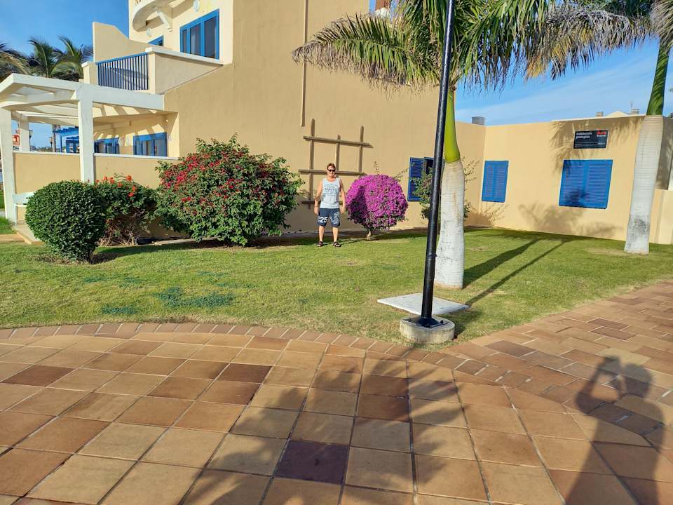 Außenansicht Playa Feliz Apartments