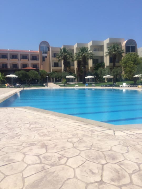 Pool Marianna Palace Hotel