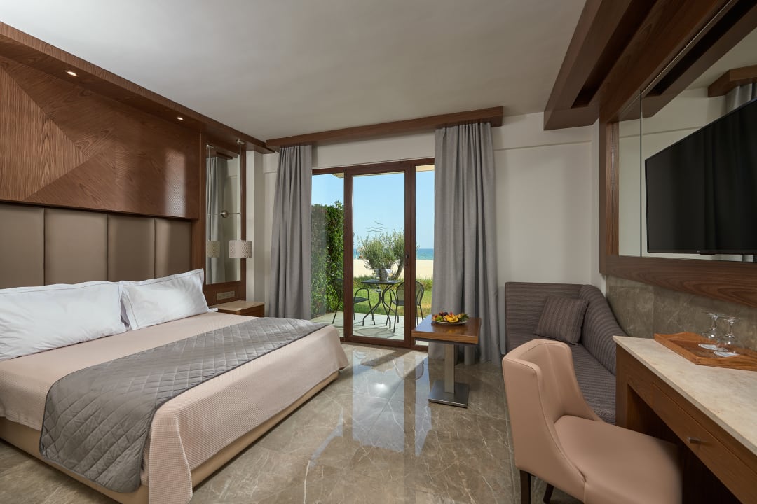 Zimmer Mediterranean Village Hotel & Spa