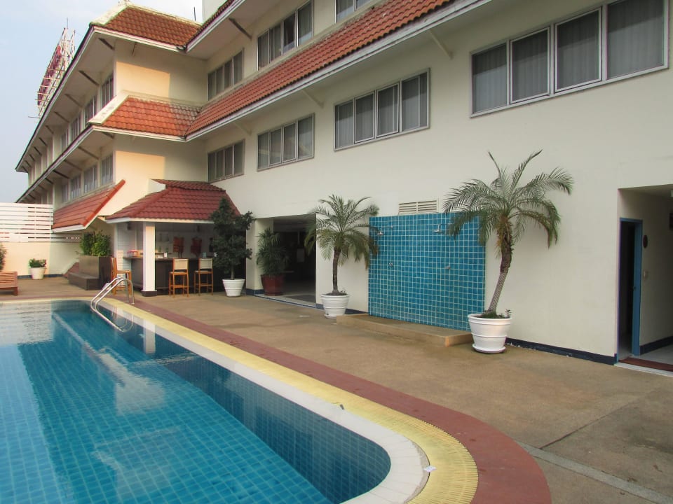 Schöner Pool Hotel Mercure Chiang Mai