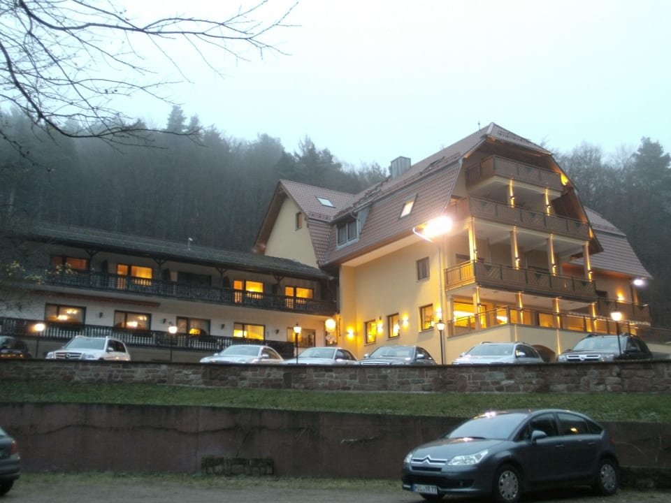 Außenansicht Wald-Hotel Heppe