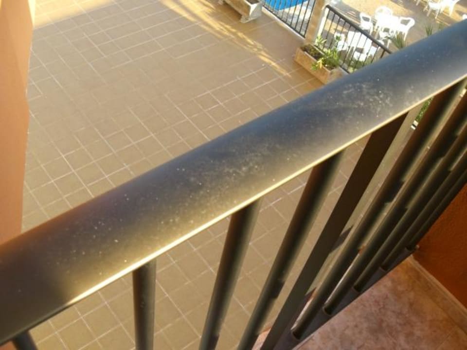 Balkongeländer nach Reinigung am Abend HSM Canarios Park