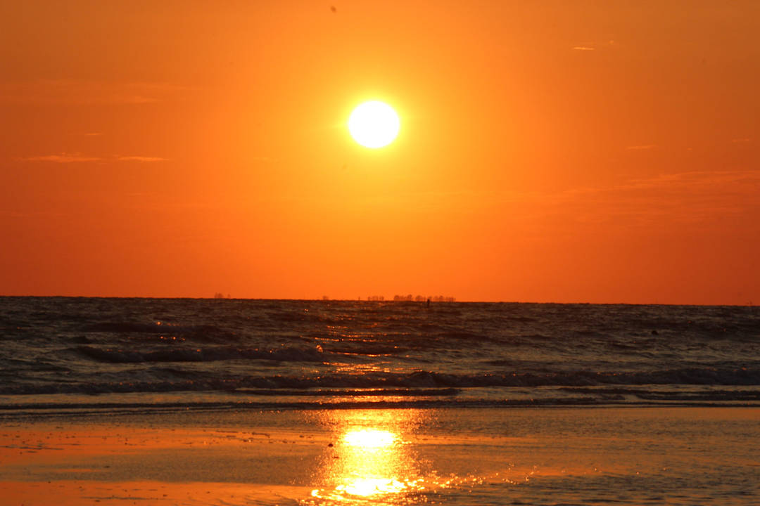 Wunderschöner Sonneuntergang Hotel Sandpiper Gulf Resort