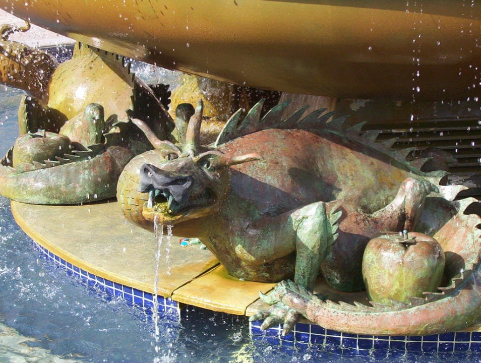 Brunnen im Außenbereich Lopesan Costa Meloneras, Resort & Spa