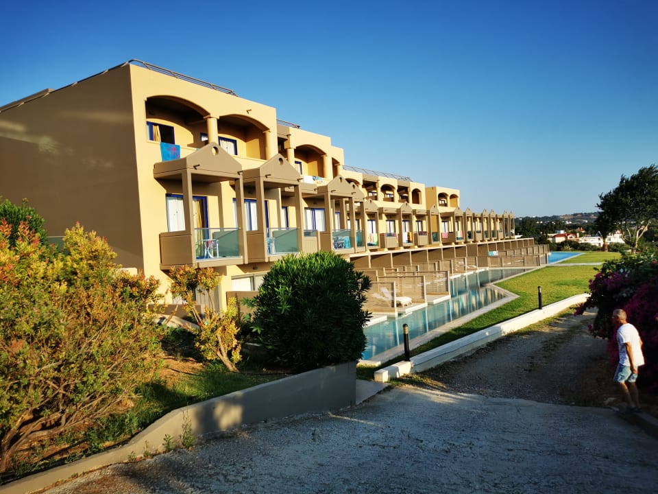 Außenansicht Kresten Palace Hotel