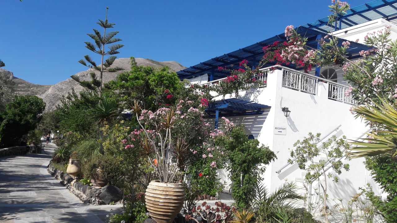 Außenansicht Hotel Rivari Santorini