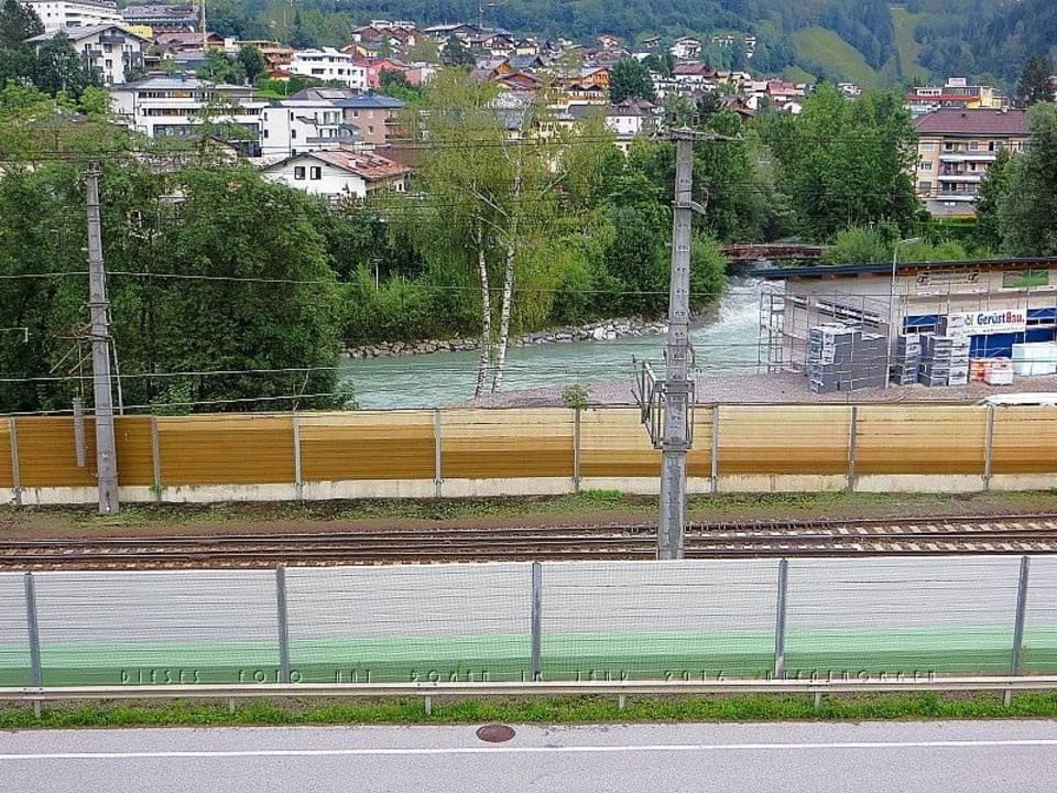 Zimmerblick zur Salzach m mündender Wagrainer Ache Hotel Hubertus