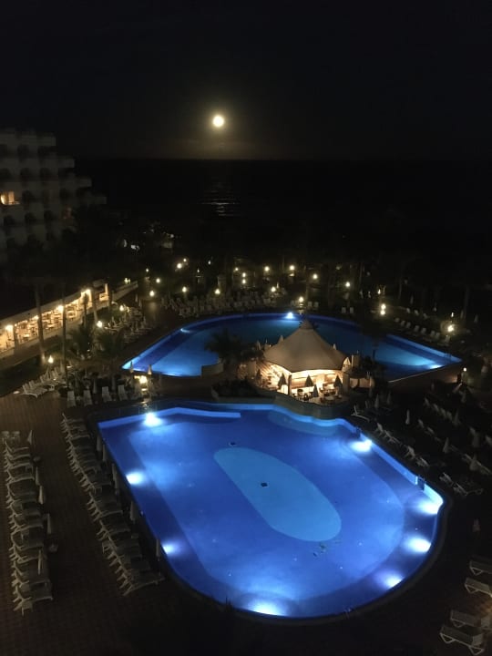 Pool Hotel Riu Palace Tres Islas