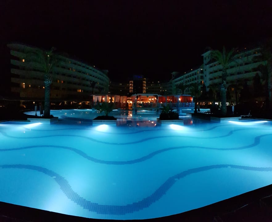 Pool Crystal Admiral