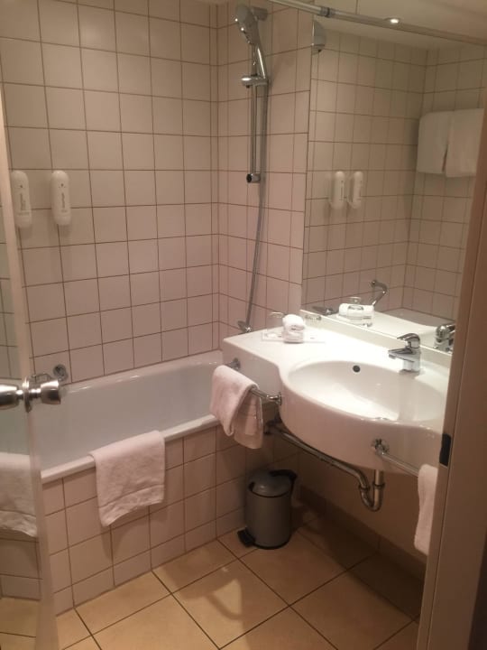 Klein, aber alles vorhanden H+ Hotel Bochum