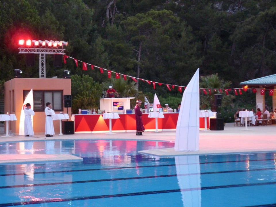 Türkischer Abend am Pool ROBINSON SARIGERME PARK