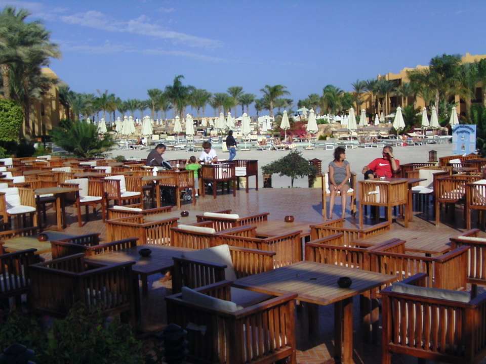Poolanlage von Terrasse aus Stella Beach Resort & Spa Makadi Bay